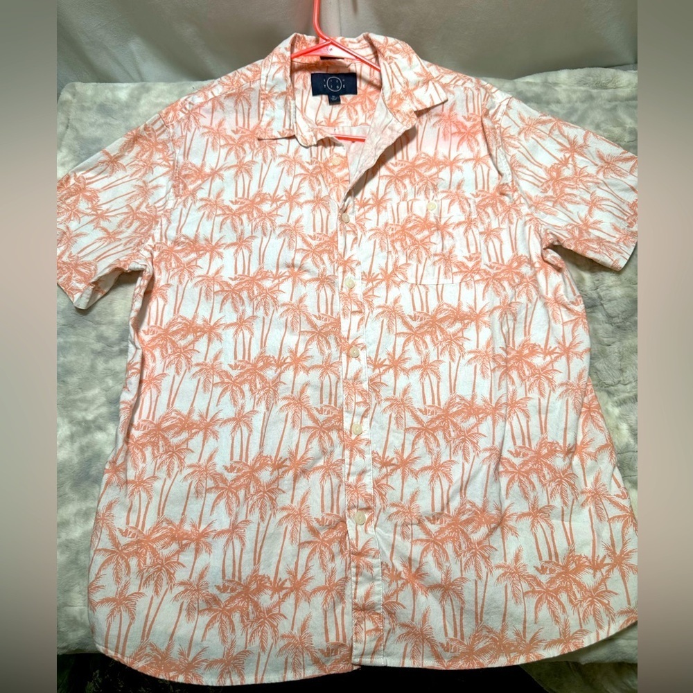 Even Tide XL Coral Palm Tree Button Up T Shirt